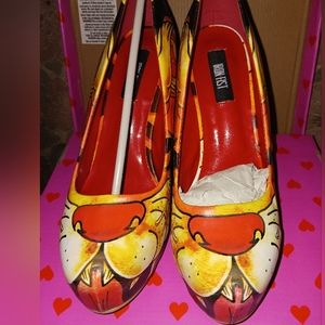 Iron fist brand new in box tigers eye platform size 8